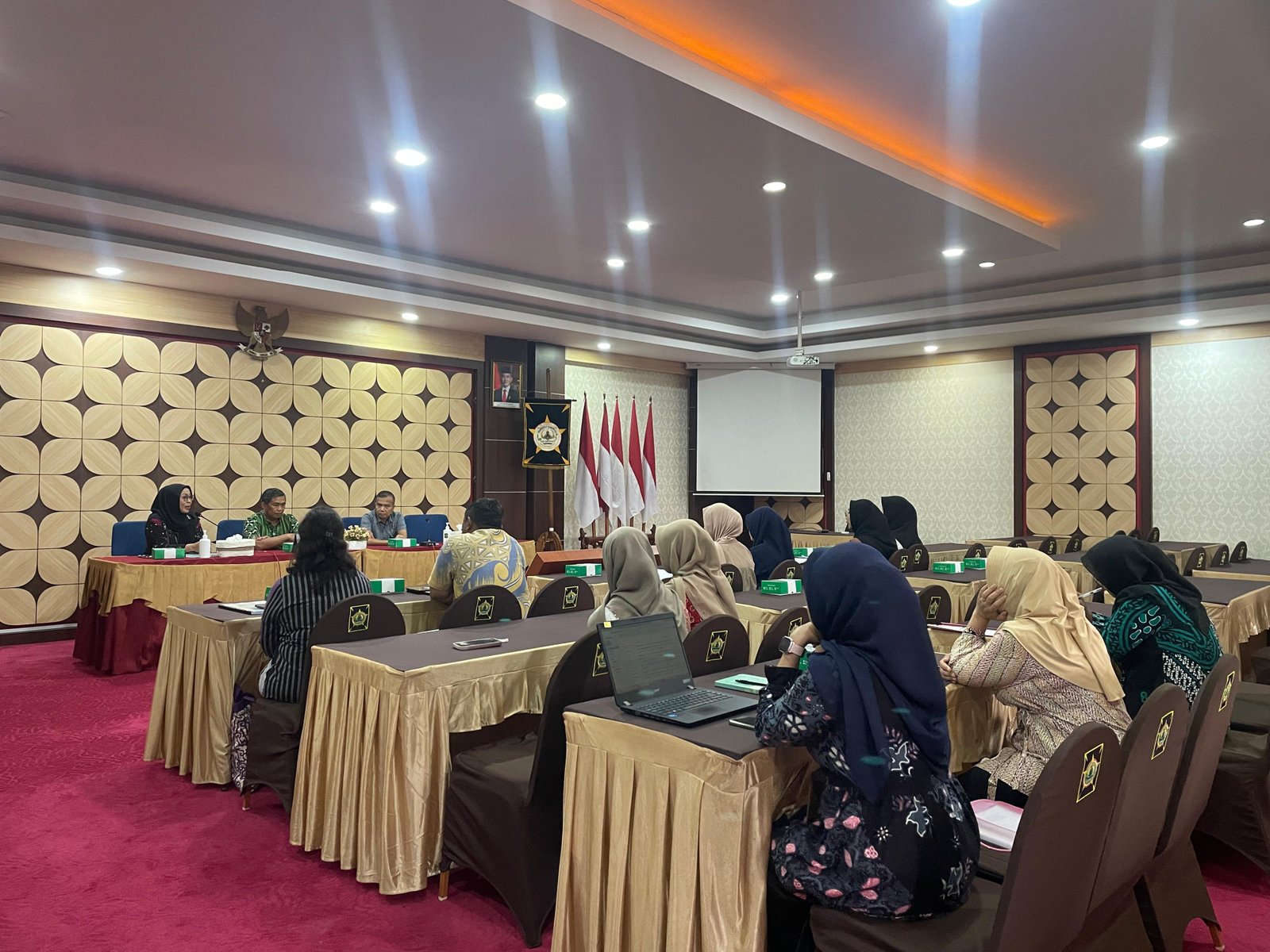 Penyuluhan Hukum dan Pembinaan Lomba Kadarkum