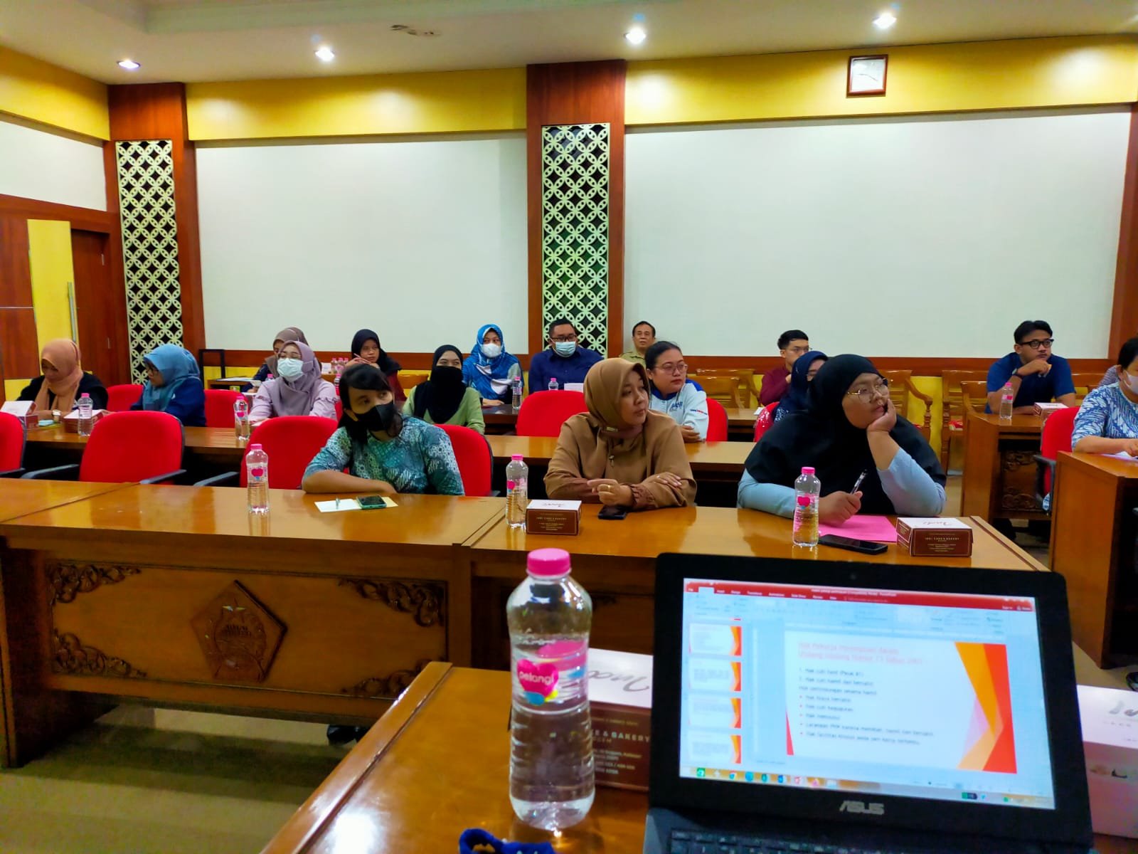 Penyuluhan Hukum Perlindungan Pekerja Perempuan dan Anak