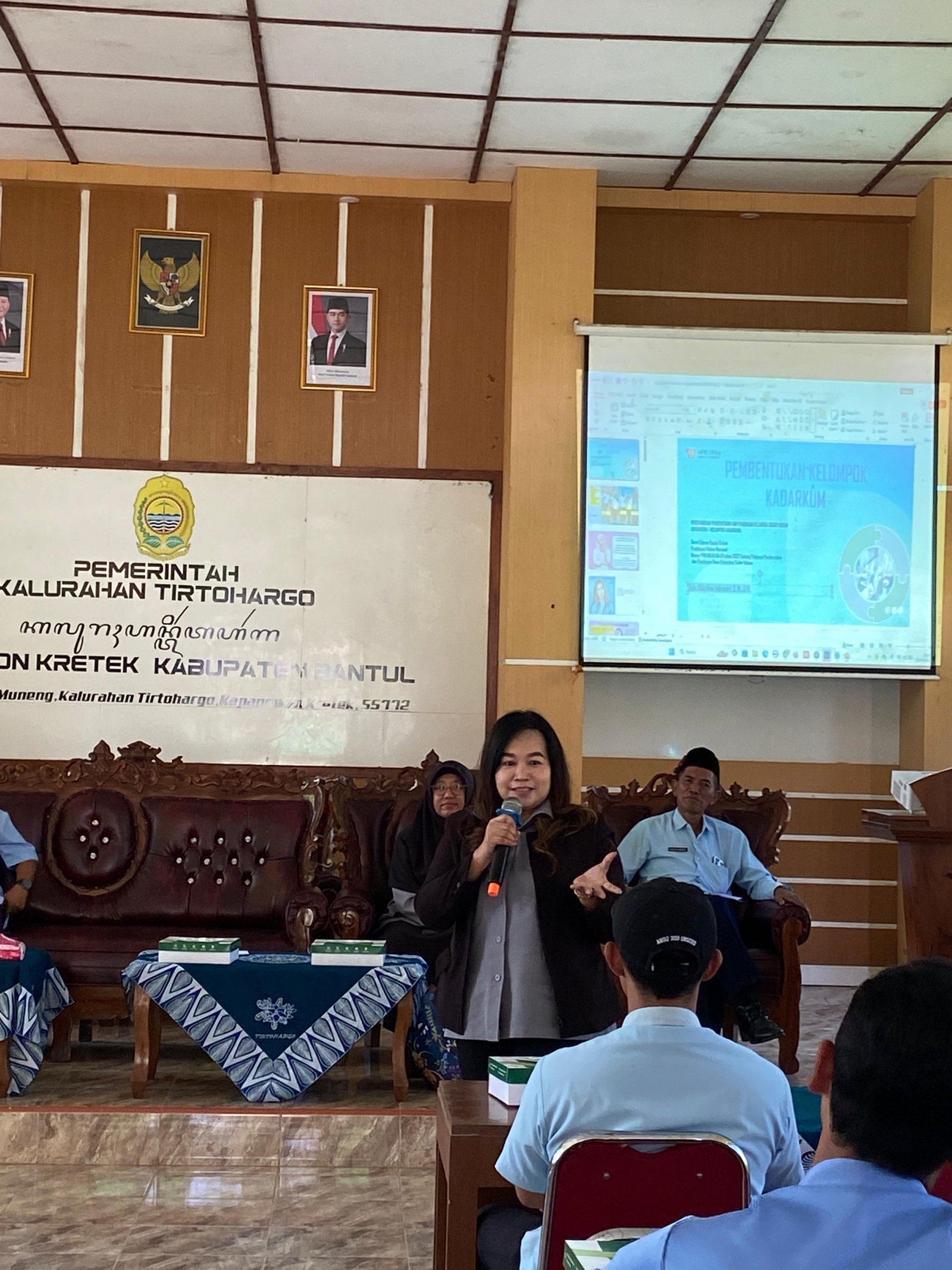 Penyuluhan hukum dan pembentukan kelompok Kadarkum 