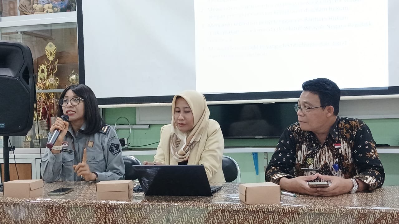 Sosialisai Bantuan Hukum di Kelurahan Pandeyan